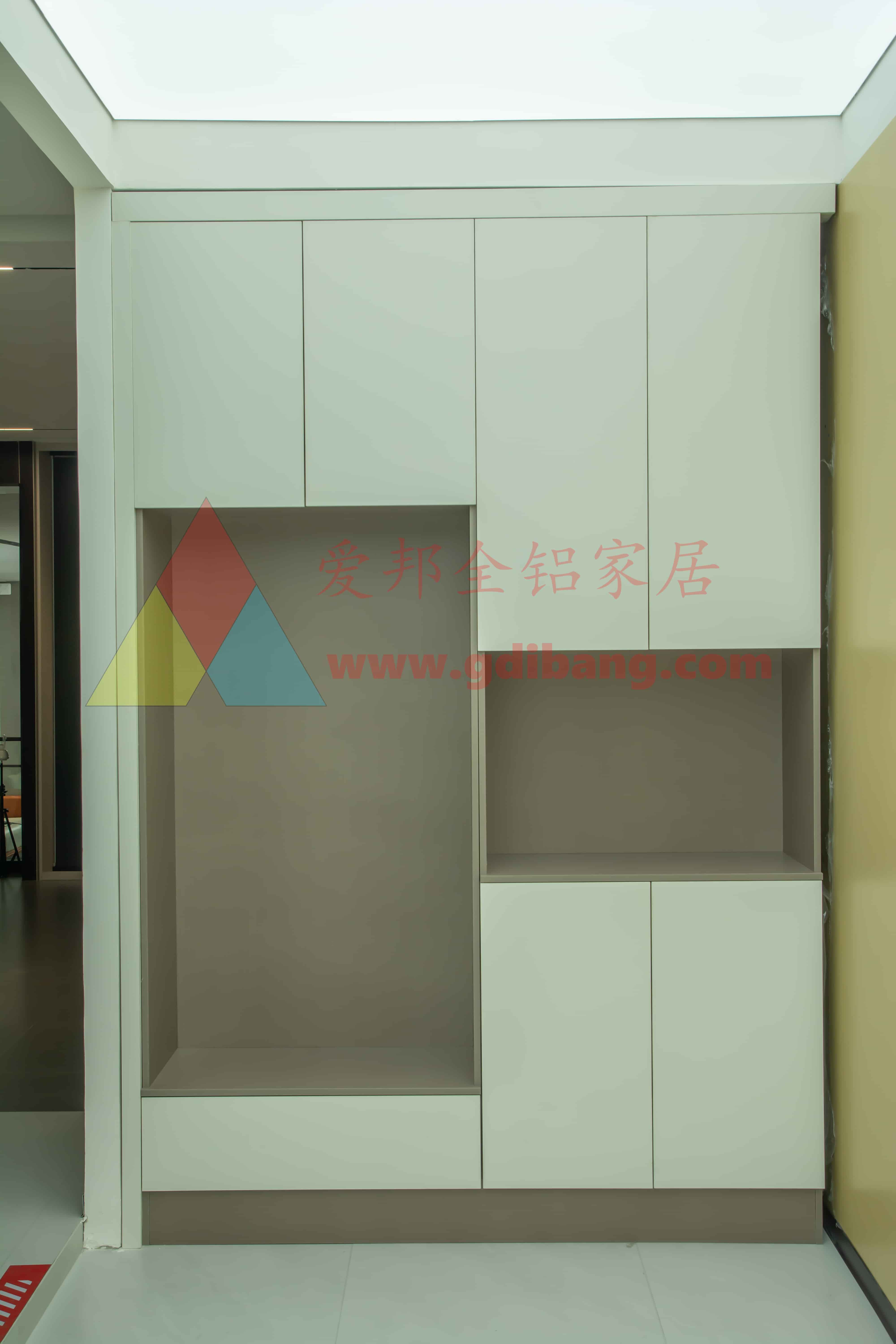 肤感白 铝合金储物柜